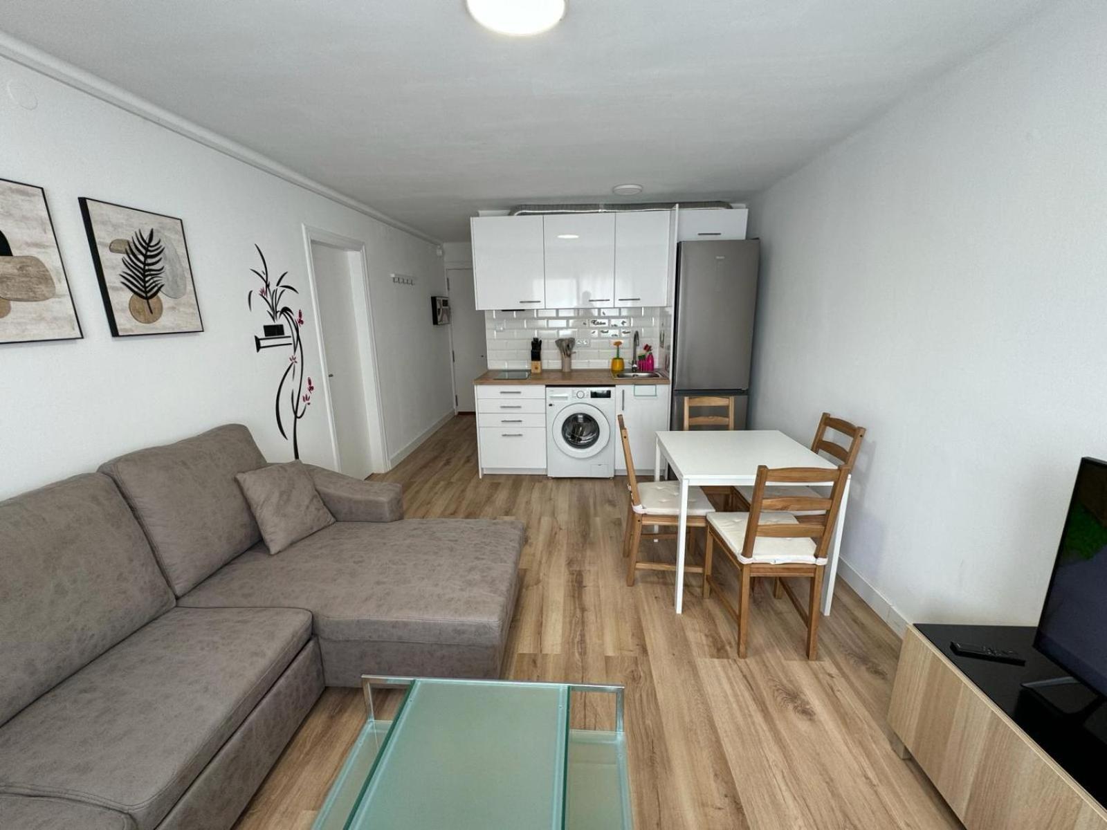 Acogedor Apartamento A 50 Metros Del Mar Cambrils Bagian luar foto