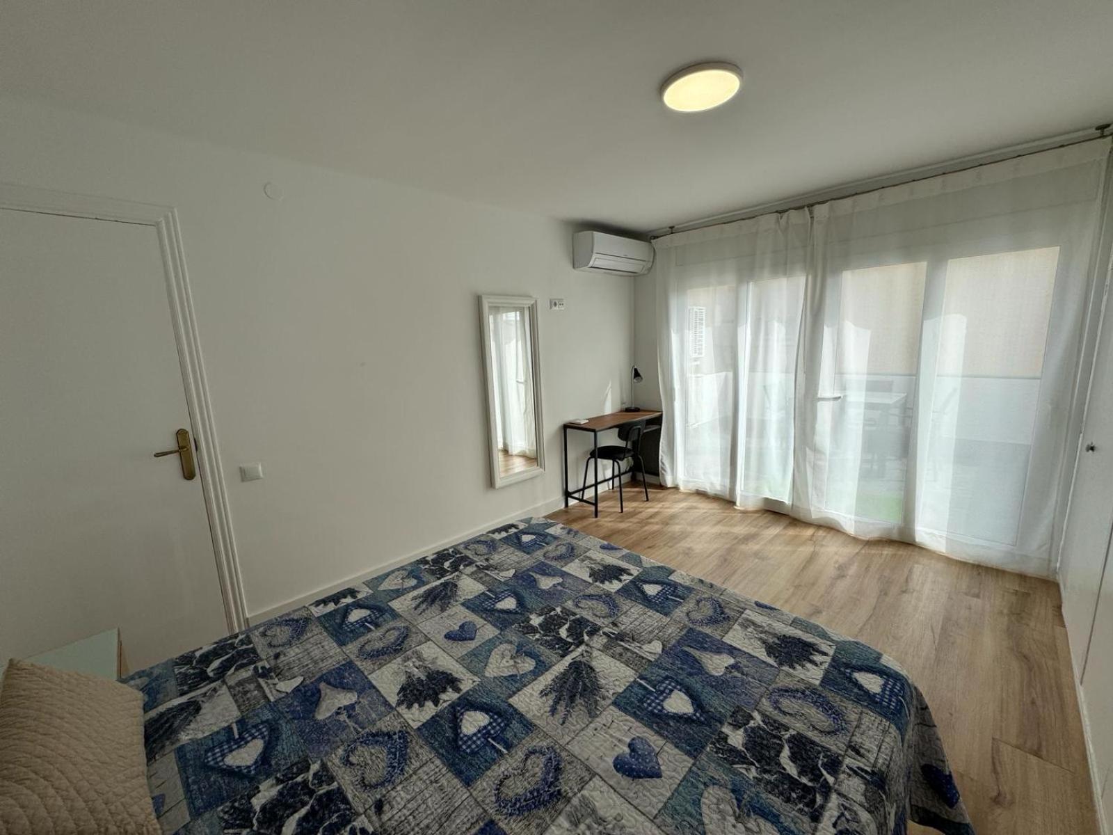 Acogedor Apartamento A 50 Metros Del Mar Cambrils Bagian luar foto