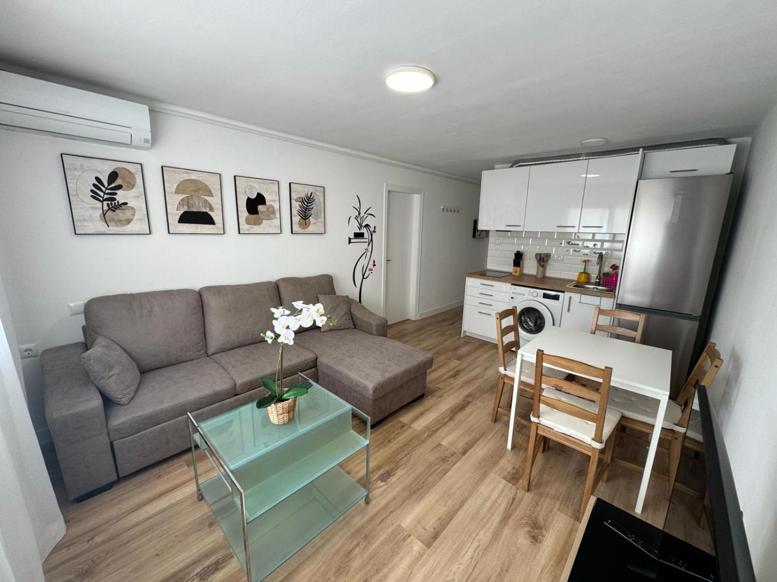 Acogedor Apartamento A 50 Metros Del Mar Cambrils Bagian luar foto