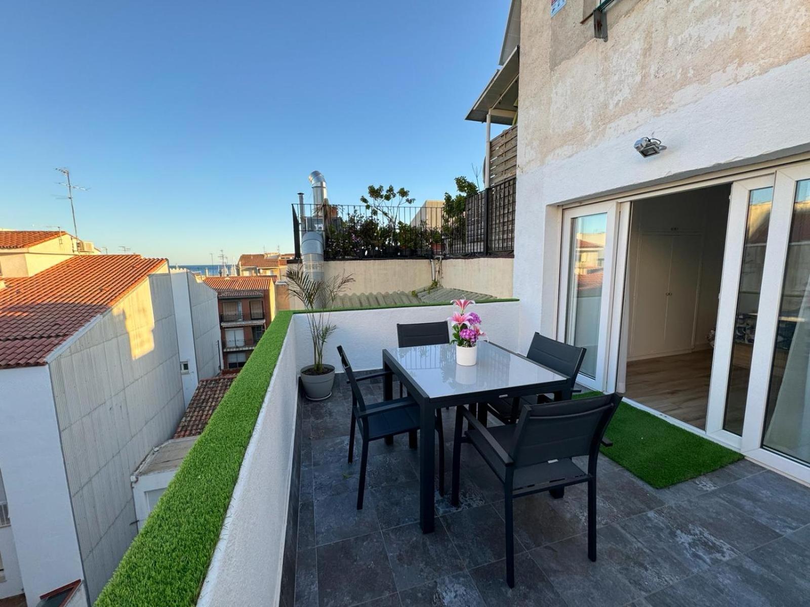 Acogedor Apartamento A 50 Metros Del Mar Cambrils Bagian luar foto