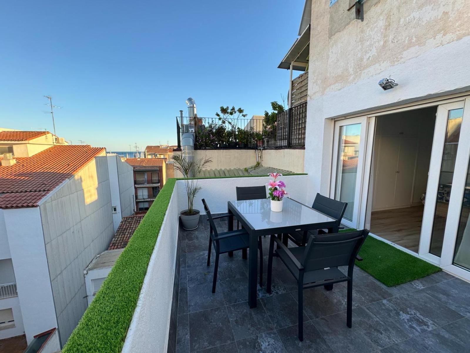 Acogedor Apartamento A 50 Metros Del Mar Cambrils Bagian luar foto
